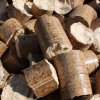 „Въглеродно неутрално“ гориво ли са дървесните пелети?