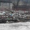 Изнесоха 560 тона боклук от река Искър край Своге
