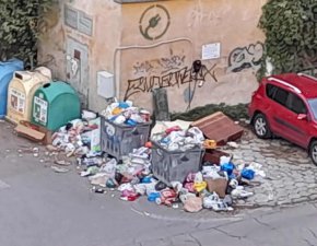 2 седмици Терзиев не чисти на ул.Пчела, р. Кр.село и още много - Лерин, Солун и др: ФОТОФАКТ