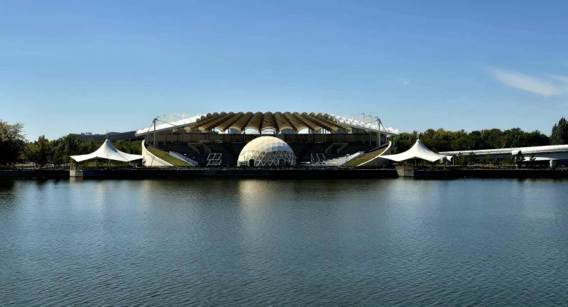 На плаж в Астана: Красивата река в центъра на казахската столица и великолепният мост Атърау